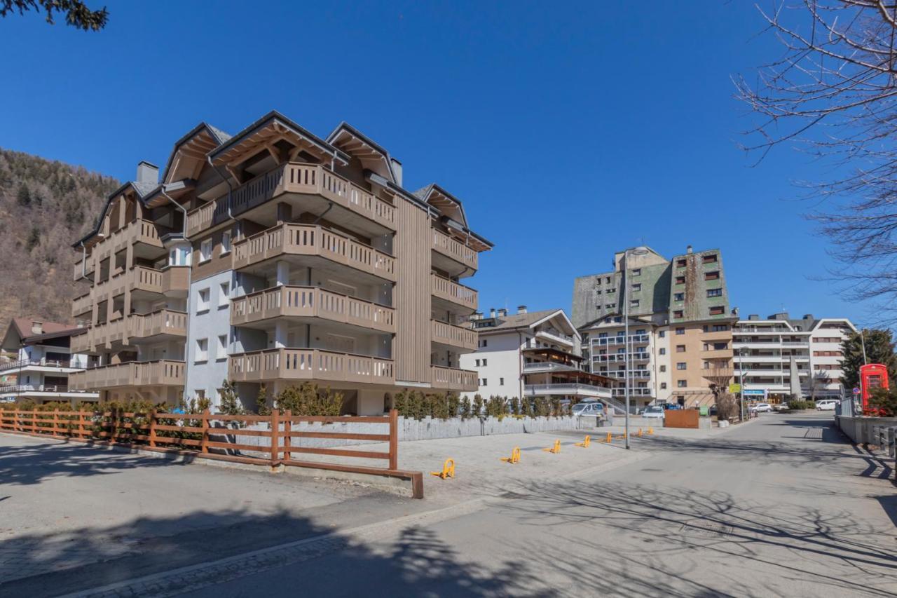 Cristallo Apartment - Ristrutturato Nuovo Centro Aprica Buitenkant foto
